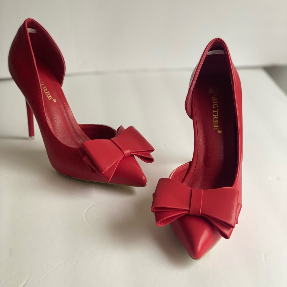 BowKnowt High Heels